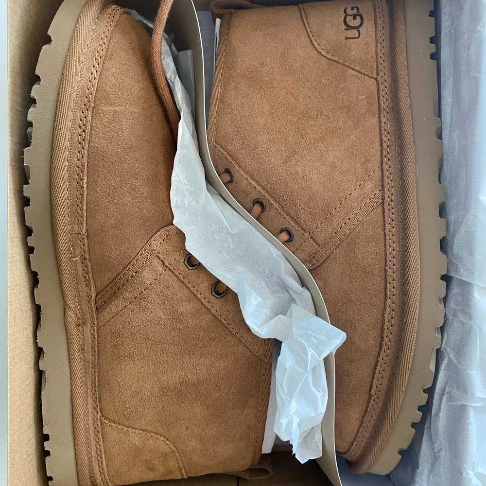 SIZE 10 NWT UGG NEMUL BOOT IN CHESNUT